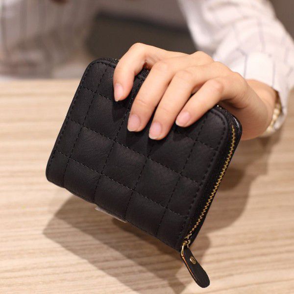 2018 Korean Mini Wallet women's short zipper cute zero wallet student short embroidered women's wallet